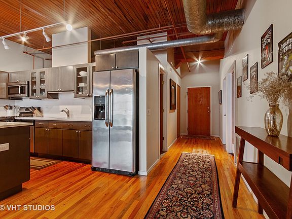 2nd image of 550 N Kingsbury St APT 509