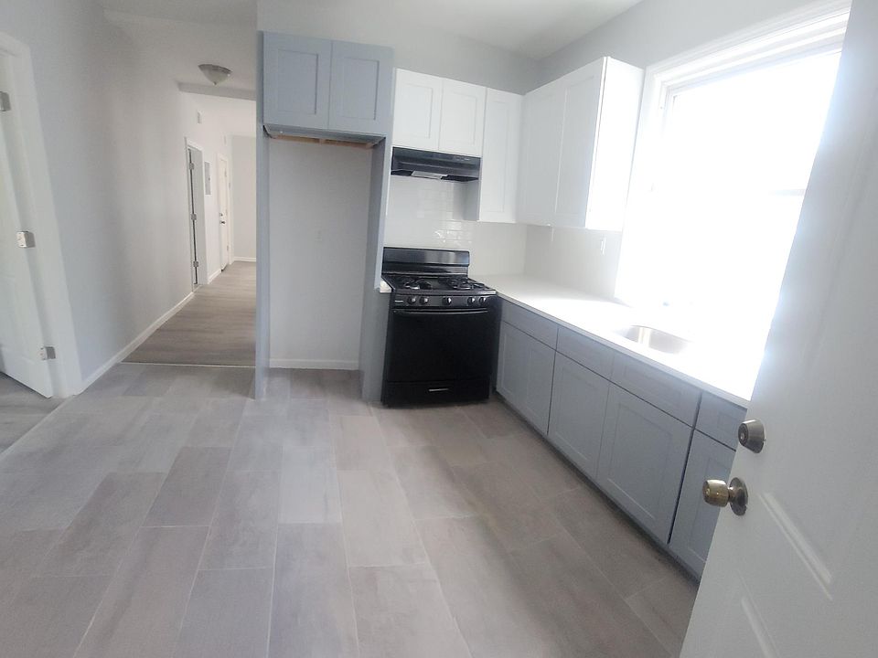 1st image of 175 N 16th St Floor 2