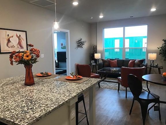 4th image of 2720 Sartain St Unit 305