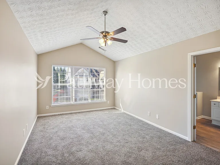 4922 Vireo Dr — Photo 12