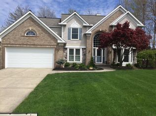 18123 Martins Ln, Strongsville, OH