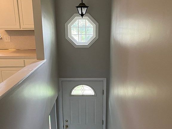 5th image of 68 Farrwood Dr