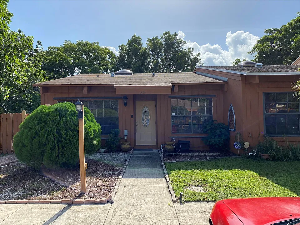 7489 NW 33rd St