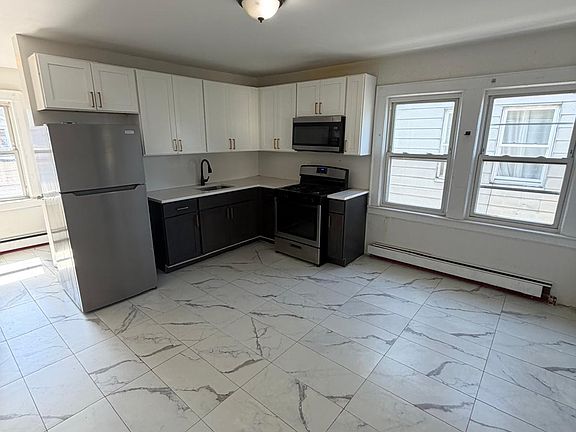 3rd image of 212 Custer Ave #3A