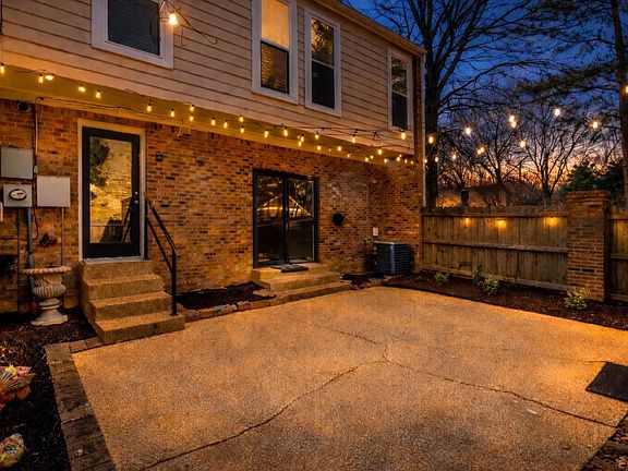 2nd image of 6902 Midhurst Rd Unit 6902