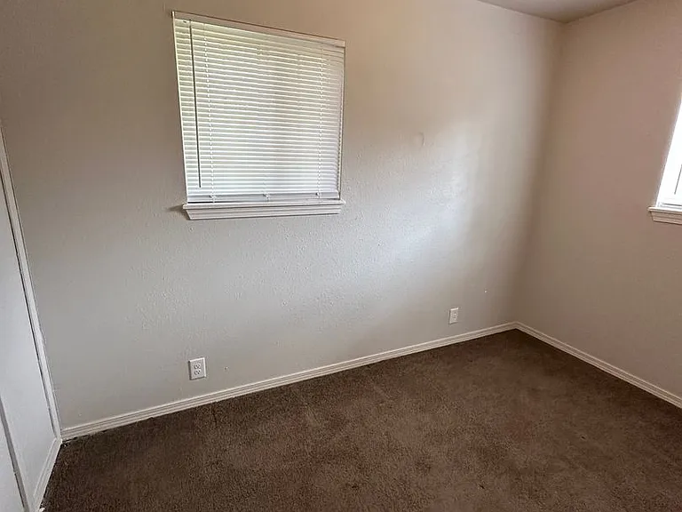 313 N Kentucky St — Photo 9