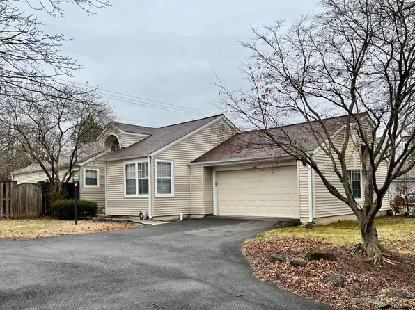 7546 Cross Gate Ln, Alexandria, VA 22315