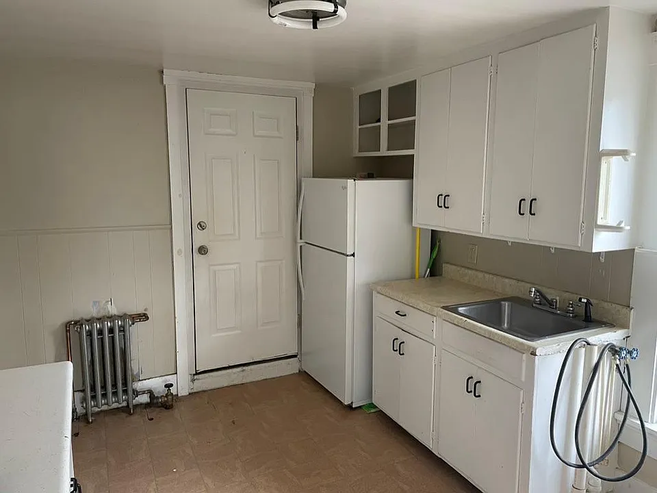 32 Lyford St #2