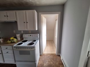 611 W Main St #B, Norwich, CT 06360
