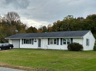 18 Seminole Rd, Dartmouth, MA 02748