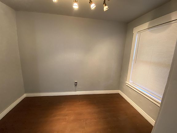 5th image of 1126 E San Antonio Ave #1