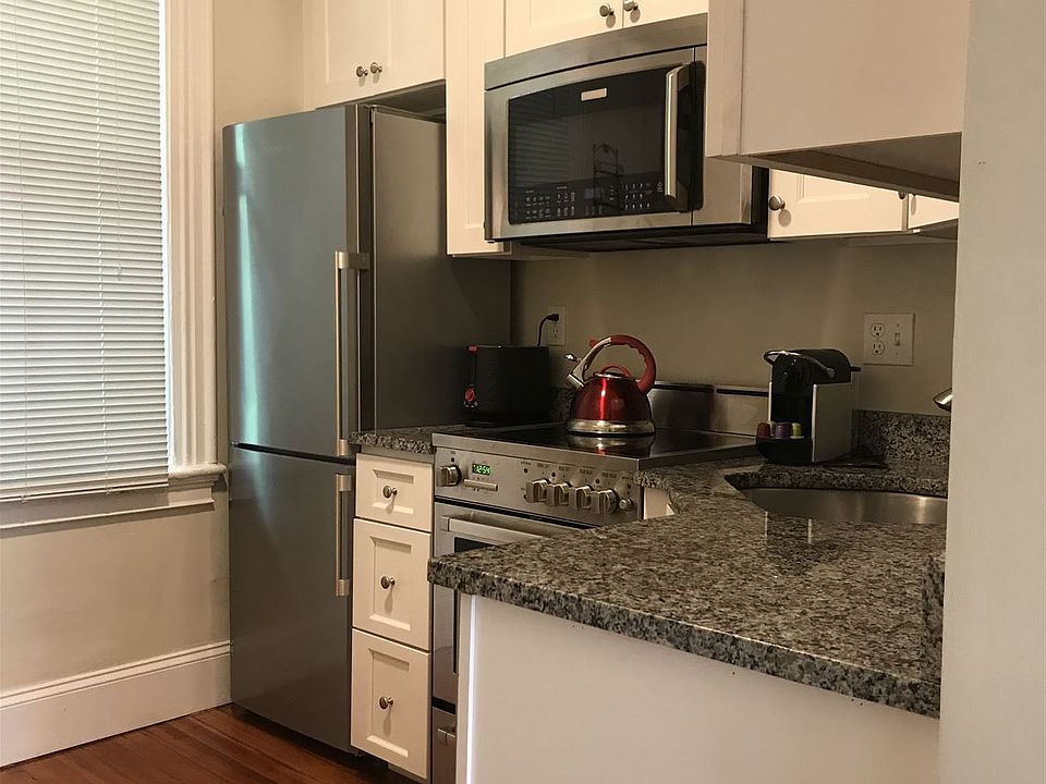 2nd image of 14 Dartmouth St