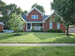 1423 Twin Ridge Rd, Lyndon, KY 40242