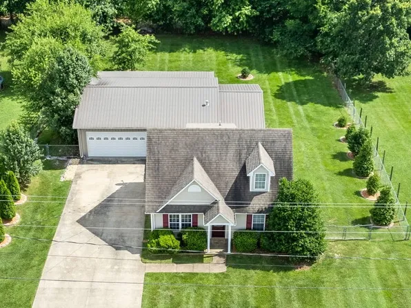 129 Bumpus Mill Rd, Oak Grove, KY 42262