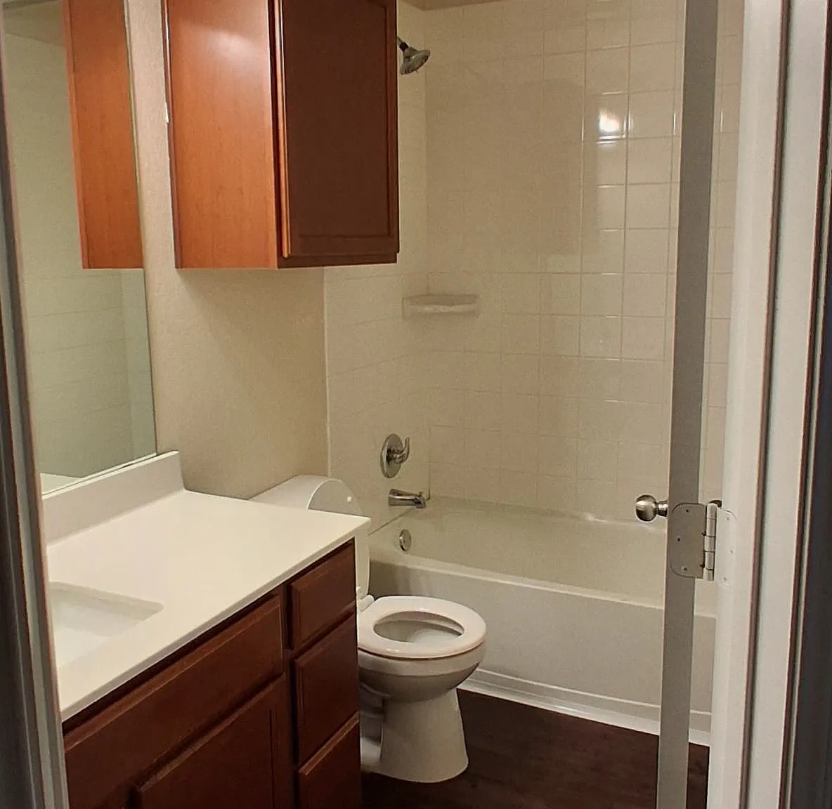 4 bed, 2024 sqft, $1,950 — Photo 2