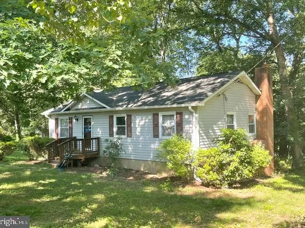 3 Hillcrest Dr, Stafford, VA 22556