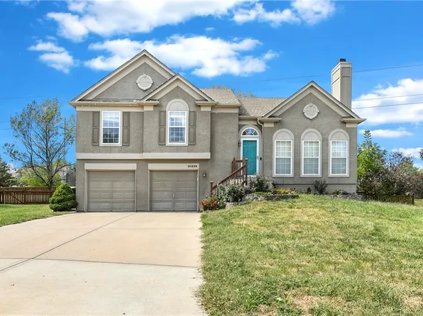 15898 W 157th St, Olathe, KS 66062