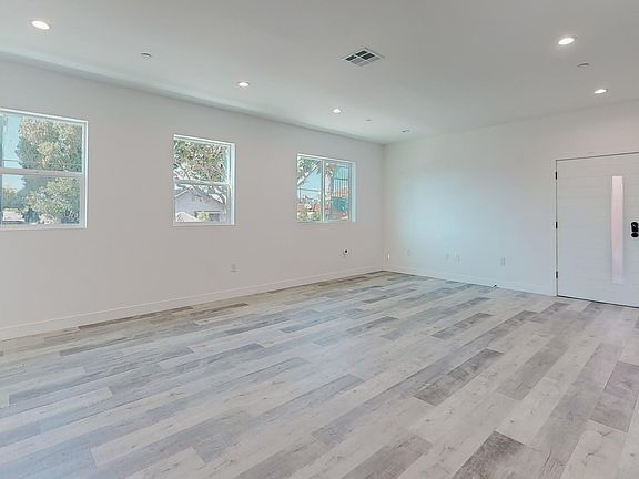 5th image of 234 1/2 N Burlington Ave #234.5