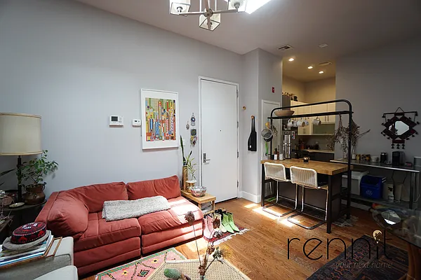 Rented by Rennit Inc. | media 34