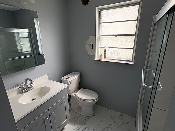 3rd image of 4605 Merrydale Ave