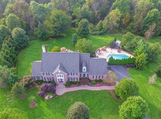 12 Corn Flower Ct, Belle Mead, NJ 08502