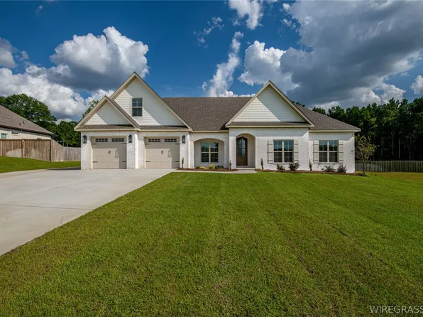 103 White Oak Dr, Enterprise, AL 36330