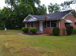 105 College Ave, Omega, GA 31775