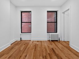 483 Amsterdam Ave, New York, NY