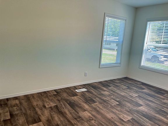 5th image of 2408 25th St Lot 39