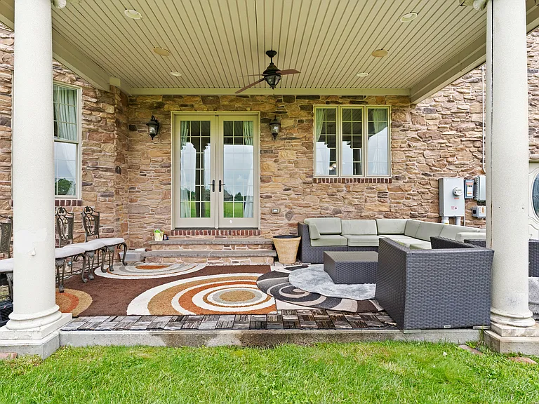 5040 Pellingham Cir — Photo 64