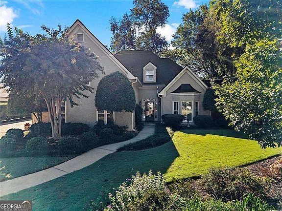 3rd image of 420 Clubfield Dr