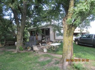 407 S 1800 Rd, White City, KS 66872