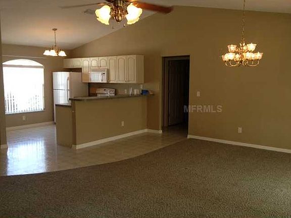 2nd image of 3187 Emerald Ln