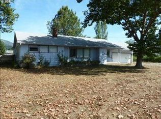 863 NE Riverside Dr, Myrtle Creek, OR 97457