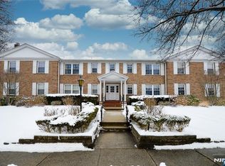 374 E Ridgewood Ave APT 4, Ridgewood, NJ 07450