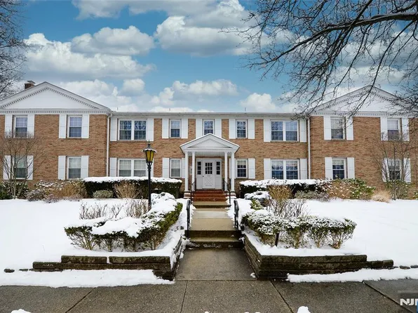 374 E Ridgewood Ave APT 4, Ridgewood, NJ 07450