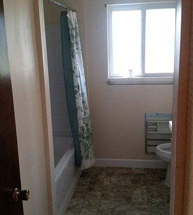 4th image of 7807 3rd Ave SE