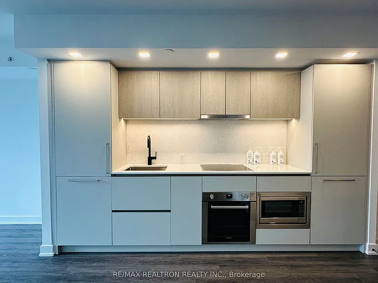 609 Sherbourne St #1201 — Photo 5