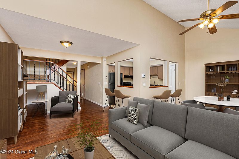 5th image of 70 Westchester Drive