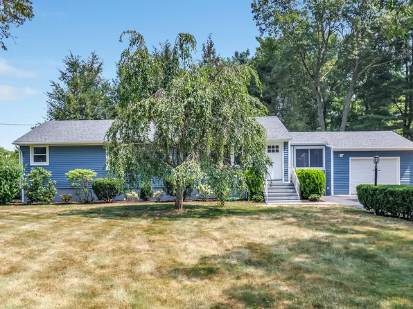 63 Country Way, North Haven, CT 06473