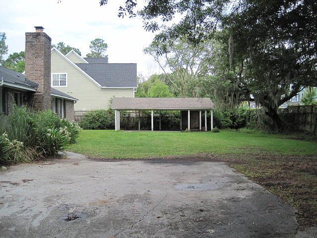 2nd image of 2037 Bradham Rd