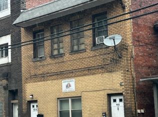 922 Island Ave, Mc Kees Rocks, PA 15136