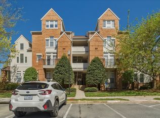 1304 Garden Wall Cir APT F, Reston, VA 20194