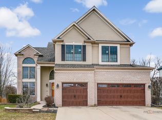 1530 Southridge Trl, Algonquin, IL 60102