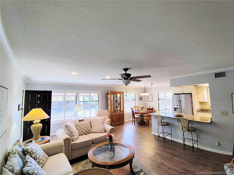 511 SW South River Dr #207 — Photo 9