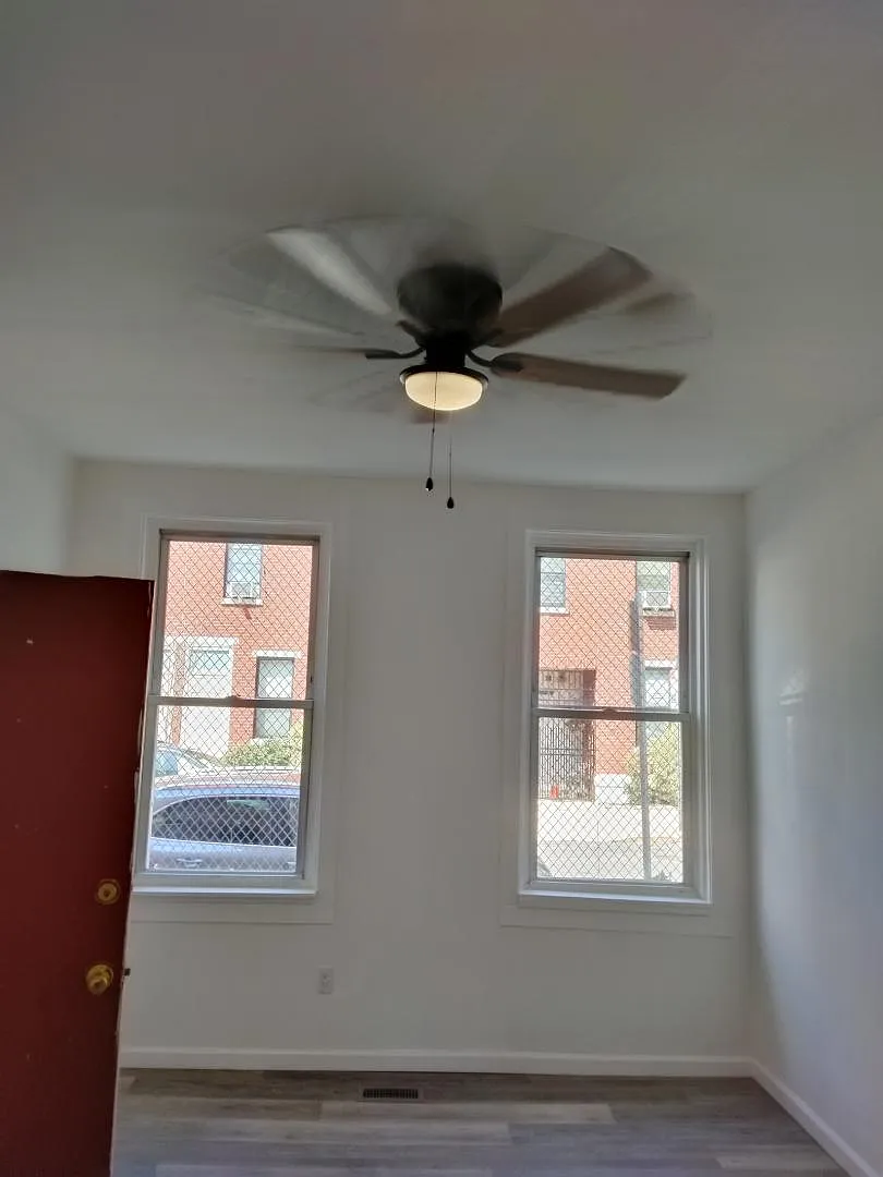 1114 Green St - 1F — Photo 2