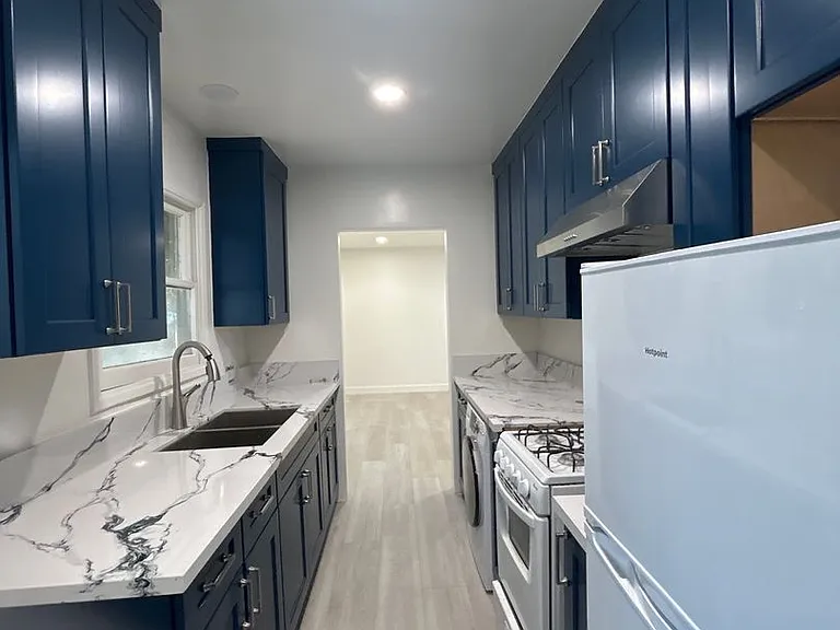 309 Calle Miramar — Photo 10