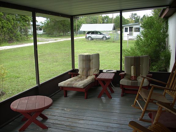 screened in front porch