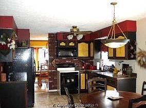 4th image of 406 Grayslake Way