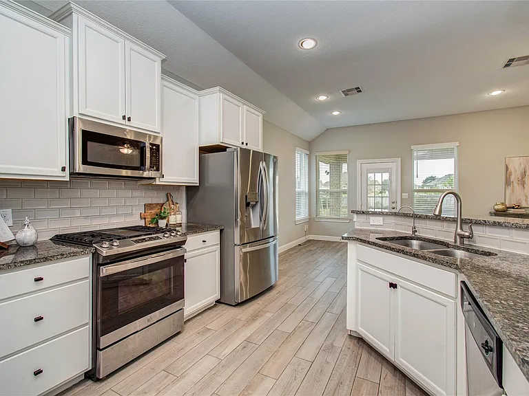 19029 Villa Ln — Photo 22